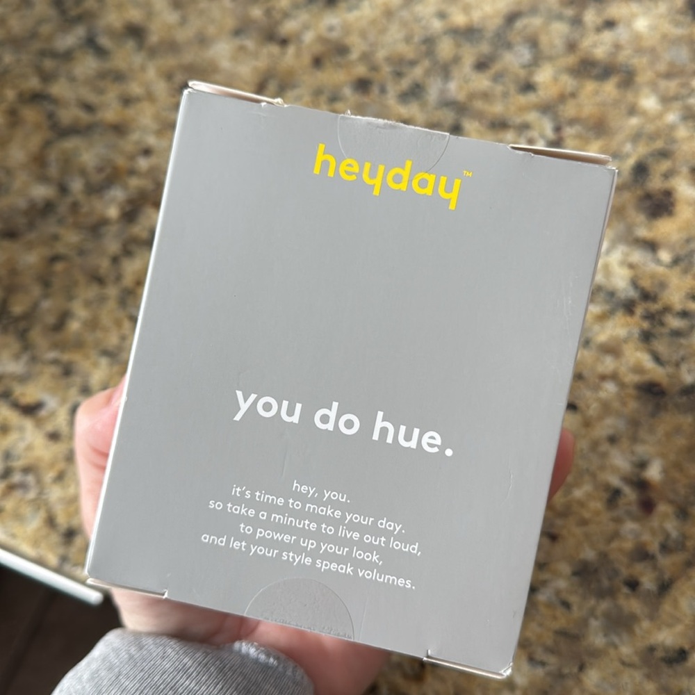 Heyday AirPod earbud case cover for pro gen 1 and gen 2. Never Used - Picture 2 of 2